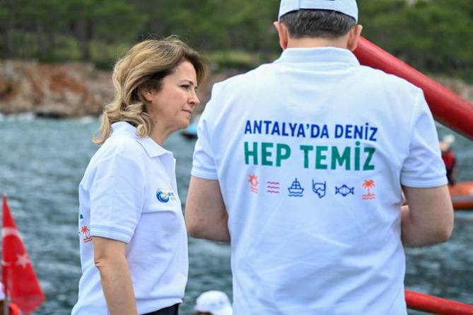 Antalya Valiliği himayesindeki Deniz Hep Temiz platformu etkinliği