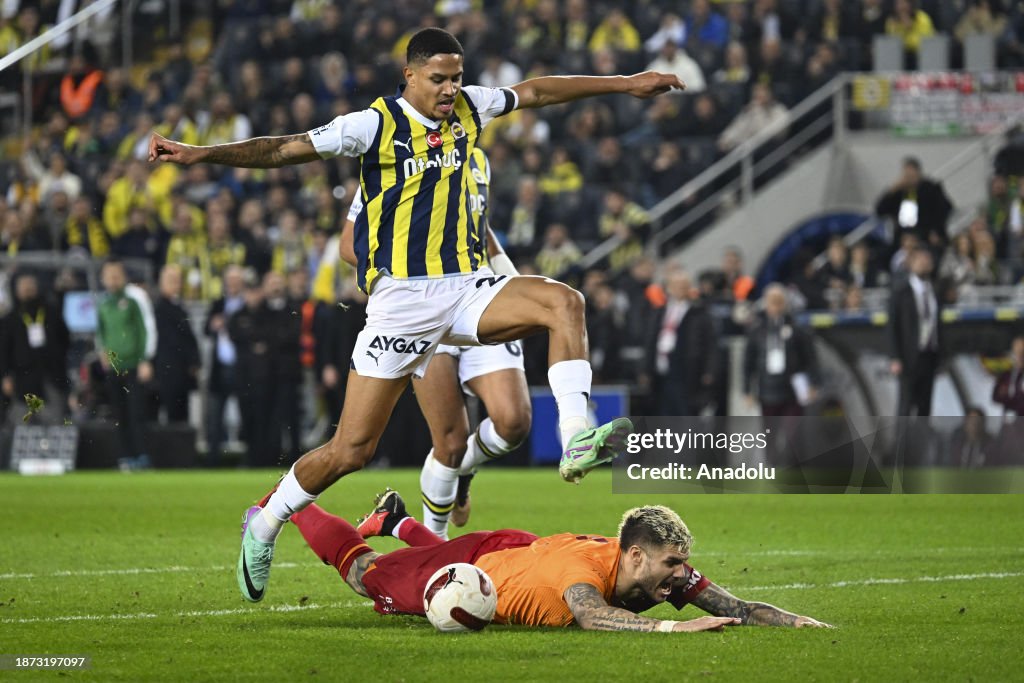 Jayden Oosterwolde Fenerbahçe formasıyla
