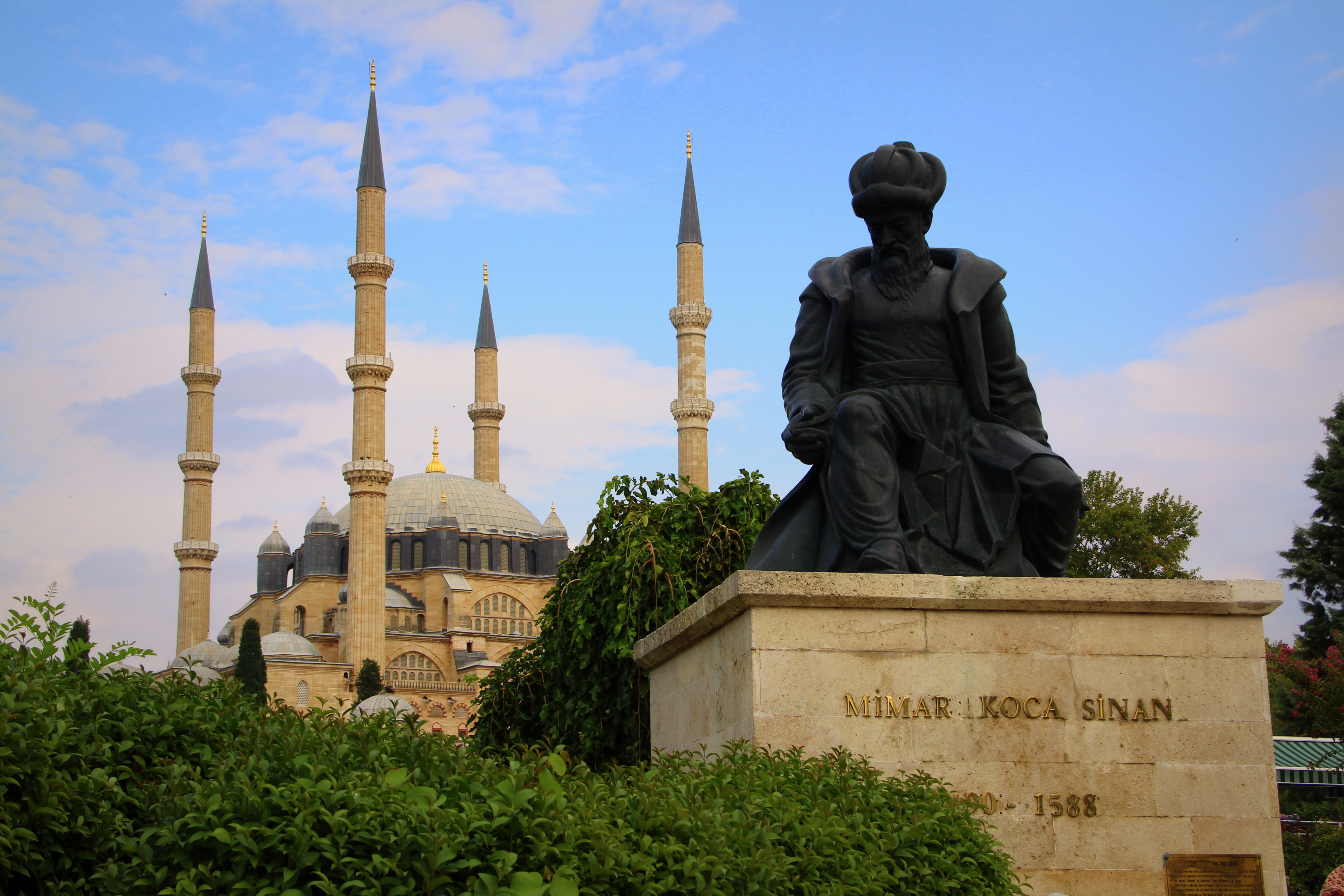 Selimiye Camii ve Mimar Sinan Heykeli, Edirne