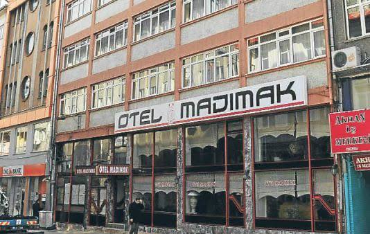 Madımak Oteli binasının ön cepheden görünümü